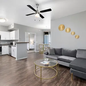  Apartment Luxury Mountain View 2br With Balcony Located In United States