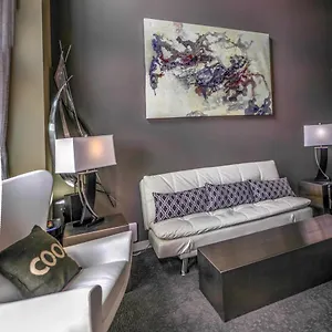  Apartment Penthouse Downtown, Top Floor 4 Beds, 2baths
